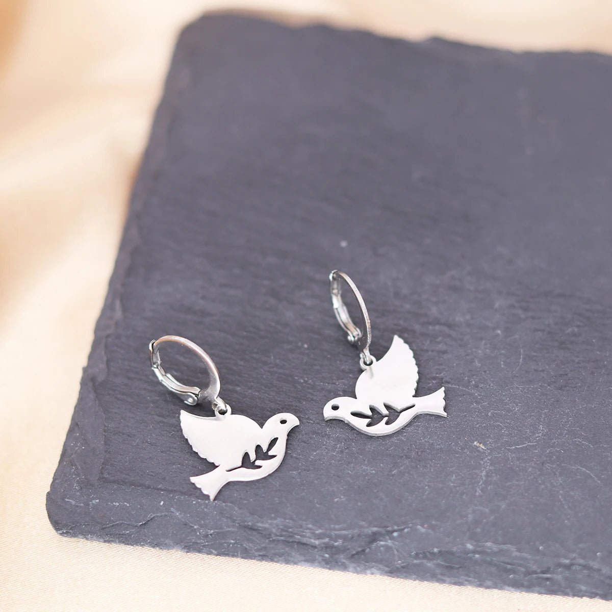 Peace Dove Hoop Earrings Women Lovely Bird Animal Jewelry Boho Earrings Party Gift