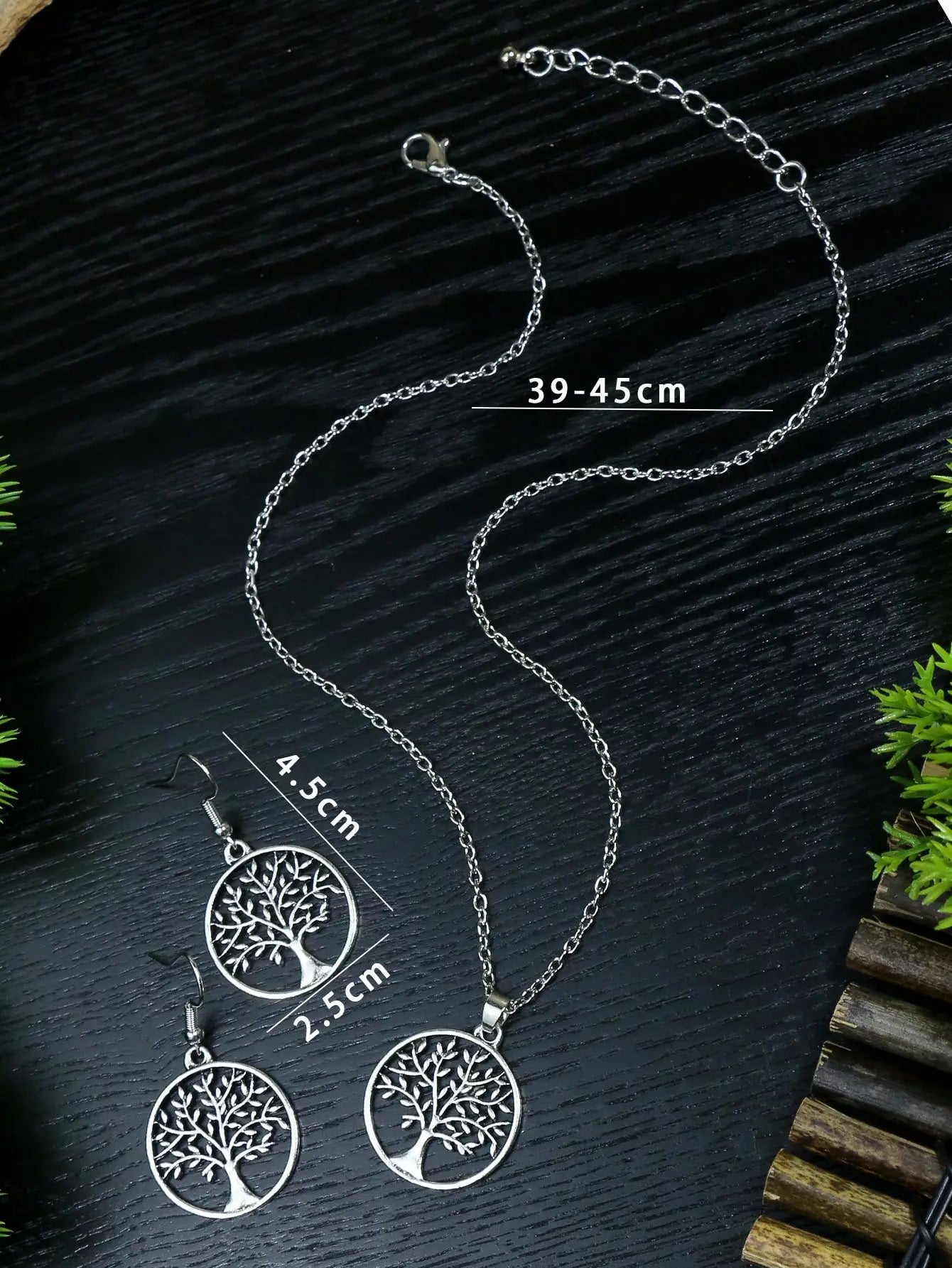 Ethnic Style Metal Pattern Pendant Earrings Necklace Set Metal Pendant Women's Jewelry Gift Set