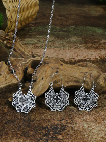 Ethnic Style Metal Pattern Pendant Earrings Necklace Set Metal Pendant Women's Jewelry Gift Set